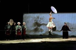 NEIGE by Catherine Kontz. Designed by E.M. Parry. Associate video designer, Timothy Bird. Composer, librettist and director: Catherine Kontz. Les Grand Theatres de Ville, Luxembourg, 2014.