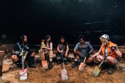 Company of WE DIG, devised by Emma Frankland and the company. Design by E.M. Parry, costume design associate Prinx Lydia. Dir. Emma Frankland. Oval House, 2019. Photo: Rosie Powell.