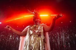 La Gateaux Chocolate in Effigies of Wickedness: Songs Banned by the Nazis. Gate Theatre / ENO co-production. Set and costume design by E.M. Parry. Directed by Ellen McDougall. 2018. photo Helen Murray