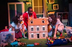 GRIMM TALES by Philip Pullman, based on Tales of the Brothers Grimm, adapted / devised by Kirsty Housley and the company. Designed by E.M. Parry. Dir. Kirsty Housley. Unicorn Theatre, 2019.